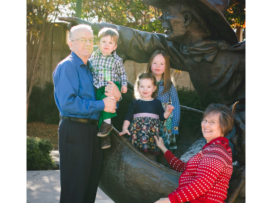 McGraw family at Santa Calls statue